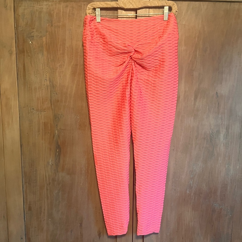 ENERGY FIT WEAR Honeycomb Compression Leggings 
Pink Size XL